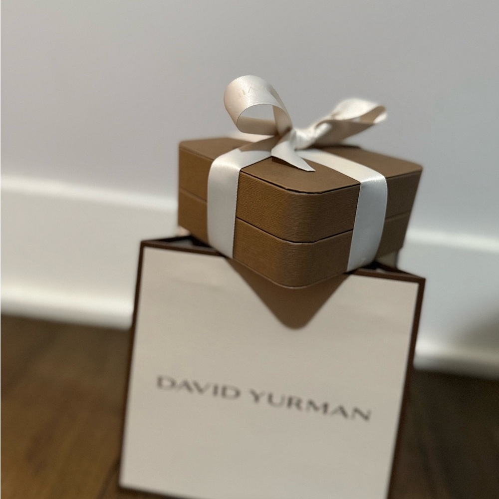 David Yurman Brown Jewelry Box with Satin Ribbon